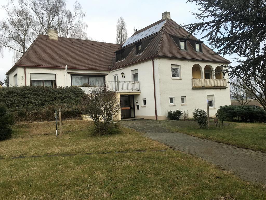 Gaestehaus An Der Rheinbruecke Altlussheim Exterior foto